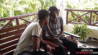 African twink barebacked by amateur bf after tugjob